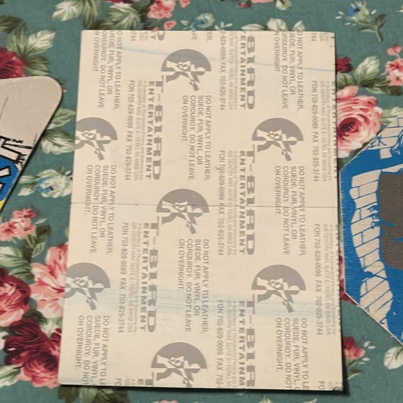 Green Day concert patches/passes in excellent condition, lot of 3 blue patches!! - Picture 12 of 12